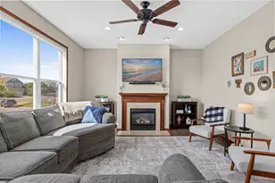 8421 Blazing Star Cir, Shakopee, MN 55379 - Photo 14
