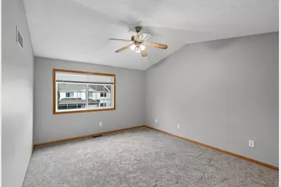 1191 Highpoint Curve, Shakopee, MN 55379 - Photo 10