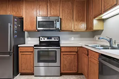 1191 Highpoint Curve, Shakopee, MN 55379 - Photo 6