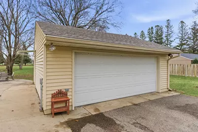 2304 15th Avenue SW, Austin, MN 55912 - Photo 34