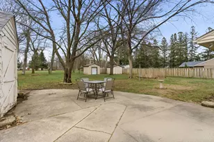 2304 15th Ave SW, Austin, MN 55912 - Photo 40