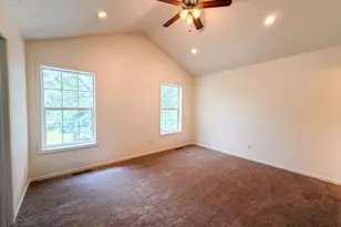 7476 Hampton Ln, Shakopee, MN 55379 - Photo 10