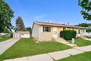 4412 22nd Ave NW, Rochester, MN 55901 - Photo 2