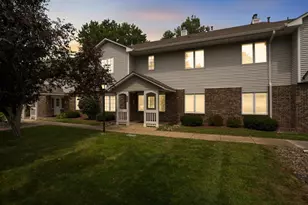 3575 Blue Jay Way, Eagan, MN 55123 - Photo 2