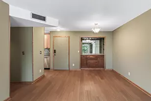 122 Demont Ave E, Little Canada, MN 55117 - Photo 14