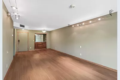 122 Demont Avenue E #362, Little Canada, MN 55117 - Photo 8