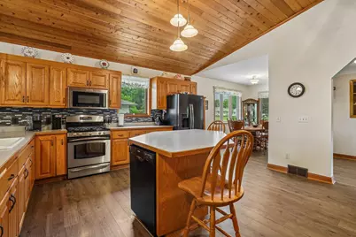2908 Roosevelt Street NE, Saint Anthony, MN 55418 - Photo 2
