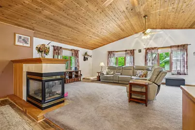 2908 Roosevelt Street NE, Saint Anthony, MN 55418 - Photo 6