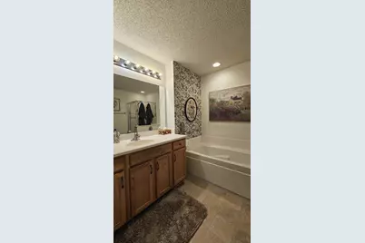 11122 Aberdeen Street NE #E, Blaine, MN 55449 - Photo 20