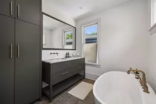 2432 W 24th St, Minneapolis, MN 55405 - Photo 30