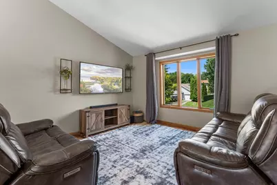 13632 Bryant Place S, Burnsville, MN 55337 - Photo 8
