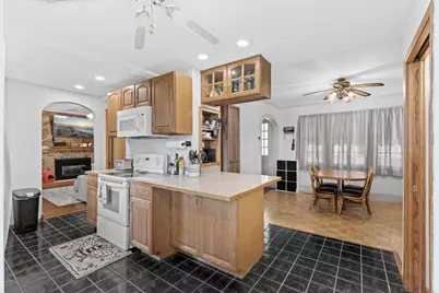 303 1st Street SW, Austin, MN 55912 - Photo 10