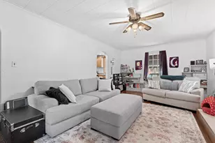 303 1st St SW, Austin, MN 55912 - Photo 4