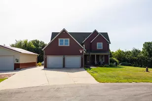 W15852 Sun Mdw Ln, Blair, WI 54616 - Photo 2