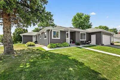 211 Cedar Avenue S, Watkins, MN 55389 - Photo 2
