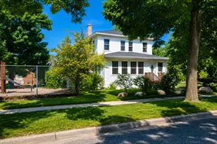319 5th St NE, Staples, MN 56479 - Photo 2