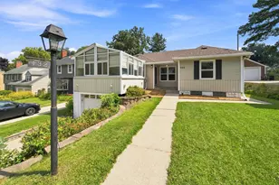 432 16th Ave SW, Rochester, MN 55902 - Photo 1
