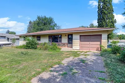 1334 21st Street W, Hastings, MN 55033 - Photo 2