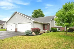 844 Plum Tree Ln, Somerset, WI 54025 - Photo 2
