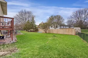 9119 Regent Pkwy, Brooklyn Park, MN 55443 - Photo 2