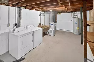 25640 Wildrose Ln, Shorewood, MN 55331 - Photo 48