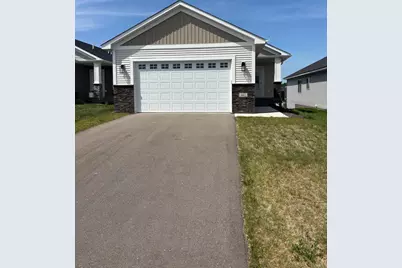 441 Grant Avenue SE, Hutchinson, MN 55350 - Photo 2