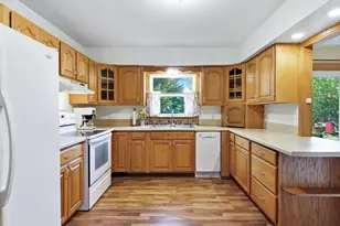 1002 W Spruce St, Chippewa Falls, WI 54729 - Photo 4