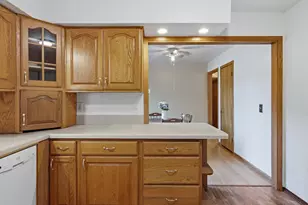 1002 W Spruce St, Chippewa Falls, WI 54729 - Photo 6