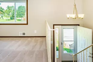 10323 Balsam Ln, Eden Prairie, MN 55347 - Photo 10