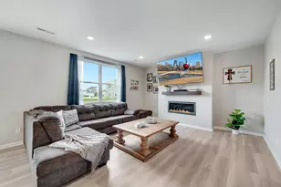 12813 Weber Ln, Rogers, MN 55374 - Photo 8