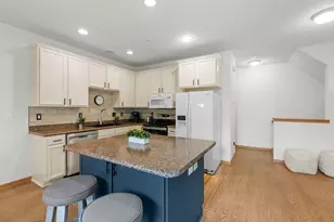 7600 Southridge Ct, Savage, MN 55378 - Photo 14