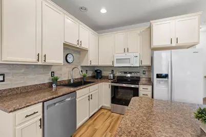 7600 Southridge Court, Savage, MN 55378 - Photo 12