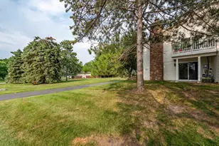 1303 W 140th St, Burnsville, MN 55337 - Photo 32