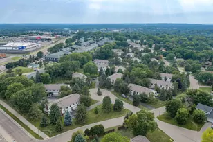1303 W 140th St, Burnsville, MN 55337 - Photo 36