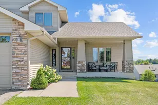 930 Aspen Cir, Watertown, MN 55388 - Photo 4