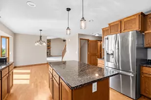 930 Aspen Cir, Watertown, MN 55388 - Photo 8