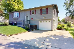 902 3rd Ave S, Albert Lea, MN 56007 - Photo 1