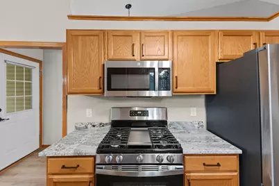 8488 Powers Place, Chanhassen, MN 55317 - Photo 14