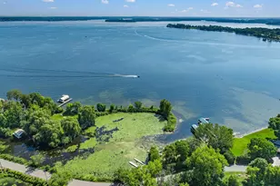 1070 Ferndale Rd W, Wayzata, MN 55391 - Photo 130
