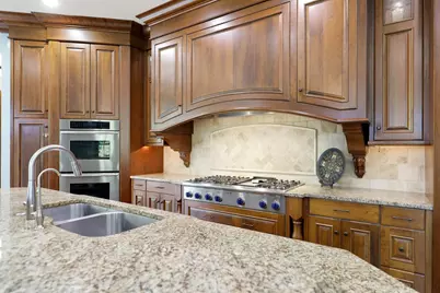 1070 Ferndale Road W, Wayzata, MN 55391 - Photo 34
