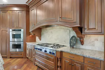 1070 Ferndale Road W, Wayzata, MN 55391 - Photo 32