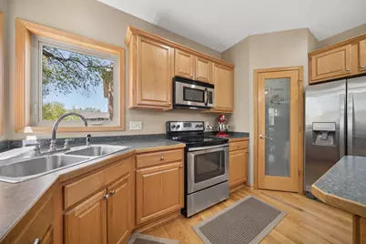 1017 Provence Lane, Belle Plaine, MN 56011 - Photo 8