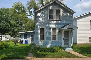 1025 McLean Ave, Saint Paul, MN 55106 - Photo 1