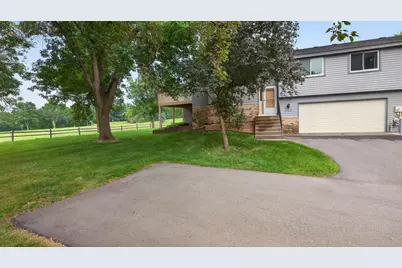 7205 Pontiac Circle, Chanhassen, MN 55317 - Photo 2