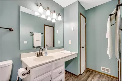 7205 Pontiac Circle, Chanhassen, MN 55317 - Photo 14