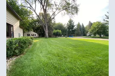 302 4th Street S, Princeton, MN 55371 - Photo 8