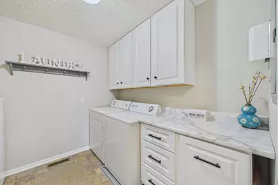 1240 County Road D E #3, Maplewood, MN 55109 - Photo 12