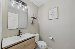 1240 County Rd D E, Maplewood, MN 55109 - Photo 10