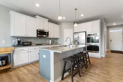 4040 Zircon Lane N, Plymouth, MN 55446 - Photo 2