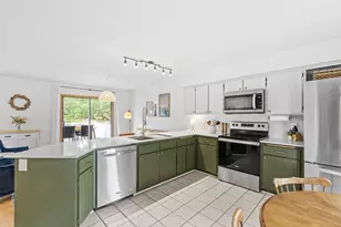 8632 Seasons Ct, Woodbury, MN 55125 - Photo 6